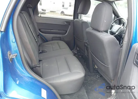 2011 Ford Escape Xlt из США, поврежденный, VIN 1FMCU9DG8BKA61208